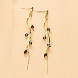 Diamond drop earrings S775